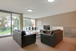  Traralgon Serviced Apartments  Траралгон